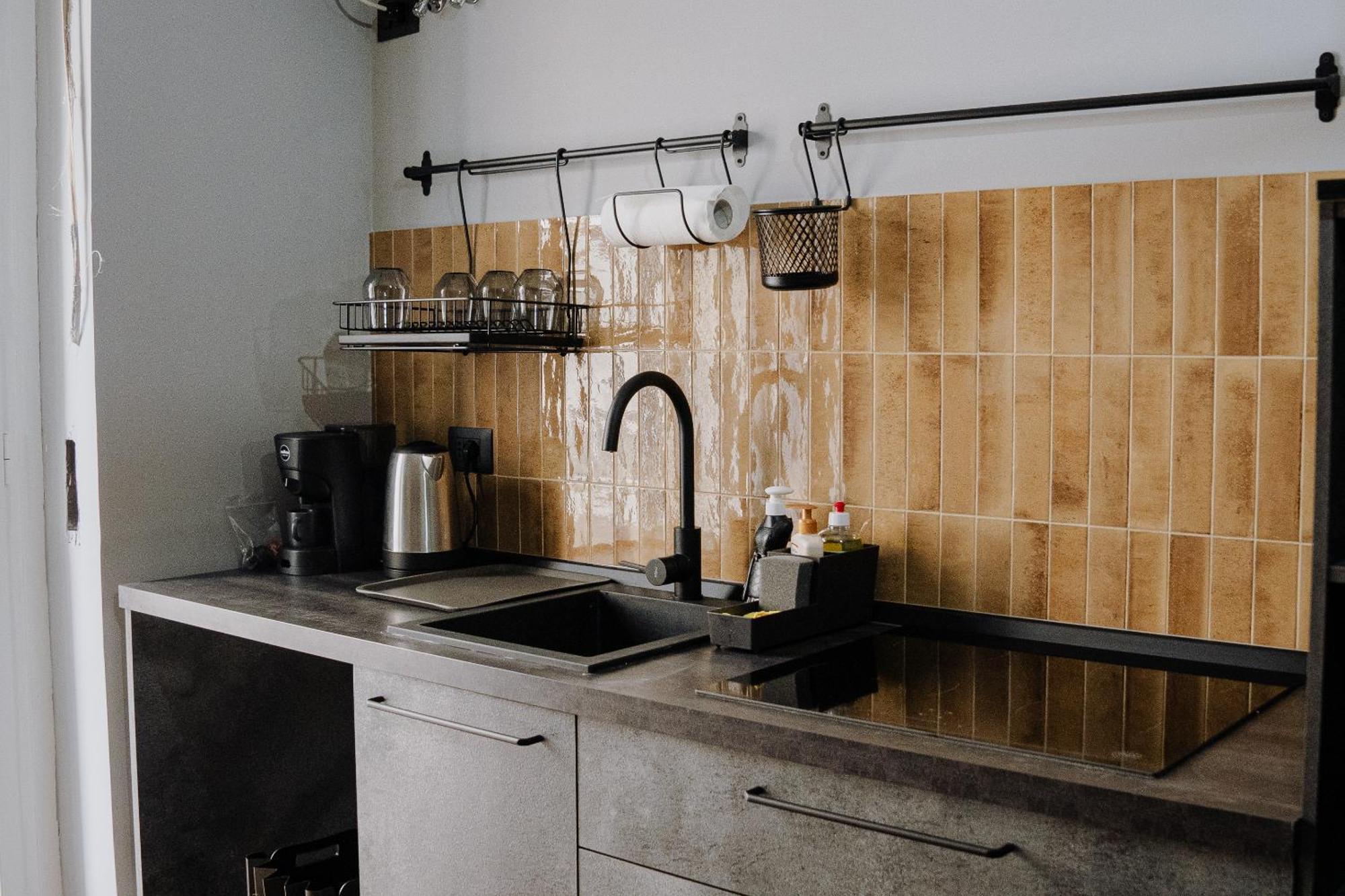 Industrial Apartment *